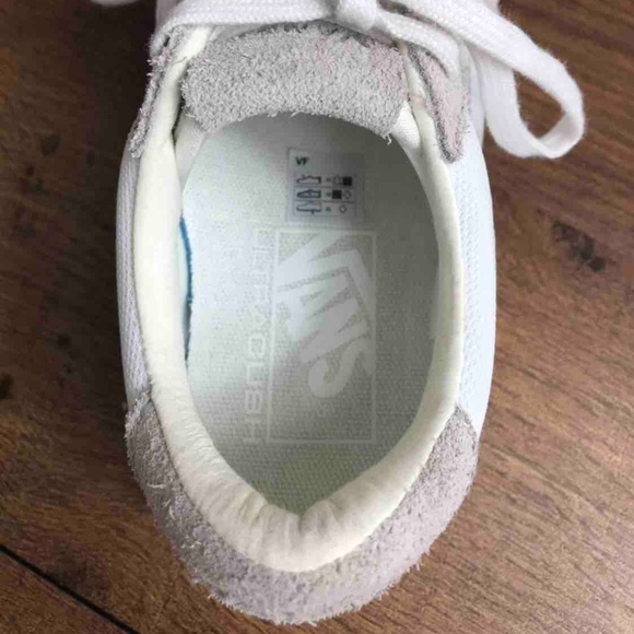 NWT VANS Runner White Suede Canvas Kid’s AUTHENTIC - Picture 7 of 8